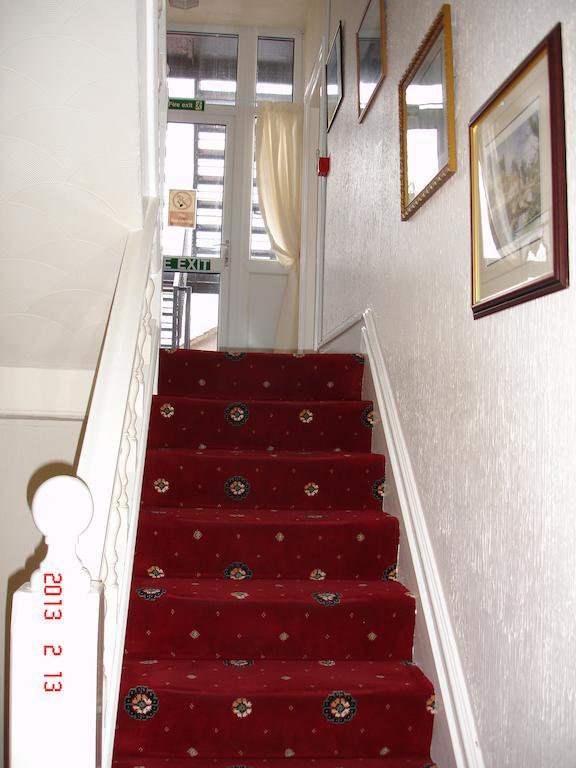 Beachmount Holiday Apartments Rhôs-on-Sea Eksteriør bilde